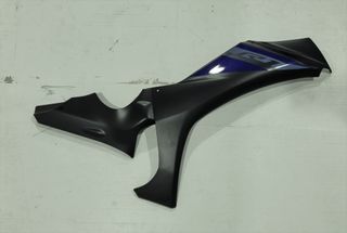 Lateral Direita YAMAHA R1 2023