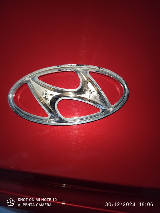 Emblema delantero I30N