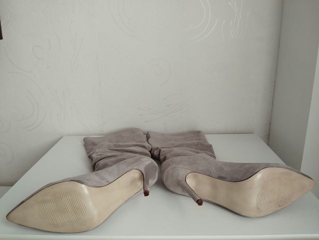 Botas de ante gris rosado talla 41