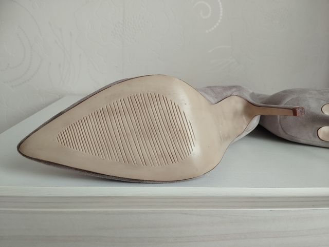 Botas de ante gris rosado talla 41