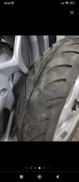 Neumáticos y llantas moto