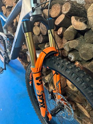 Bici Cube Stereo Action Team