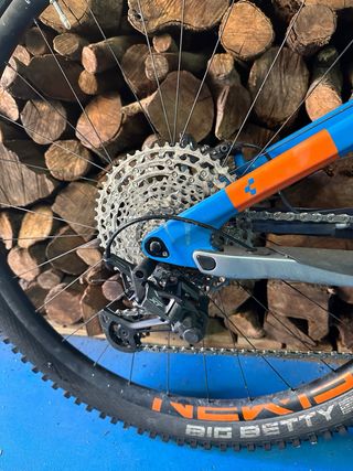 Bici Cube Stereo Action Team