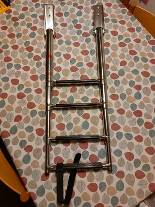 Escalera náutica extensible