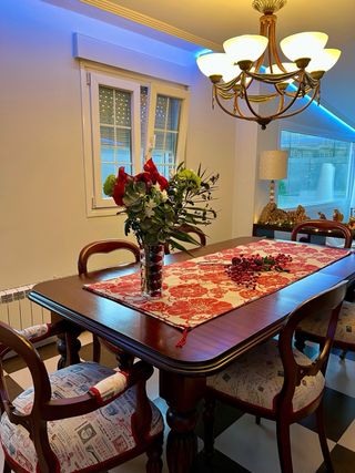 Mesa comedor con sillas