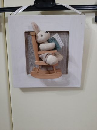 2 quadretti e un appendiabiti