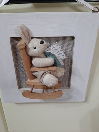 2 quadretti e un appendiabiti