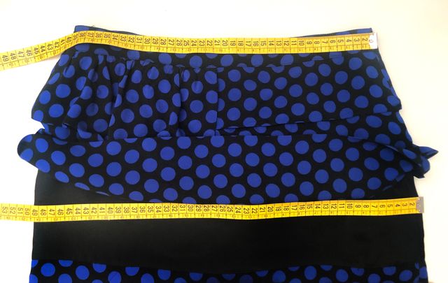 Falda de lunares con multi capas. Leer descripción