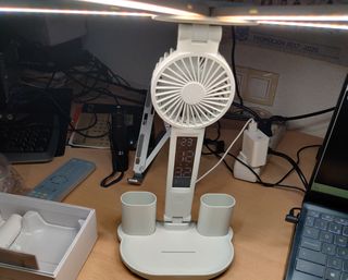 Lampara de mesa led con ventilador