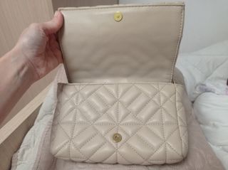 Bolso chica Zara.