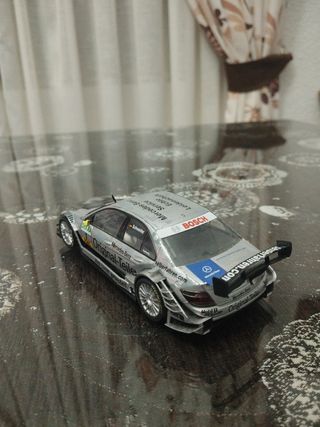 SCALEXTRIC MERCEDES AMG