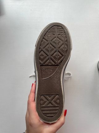 Converse Negras con Detalles de Cebra