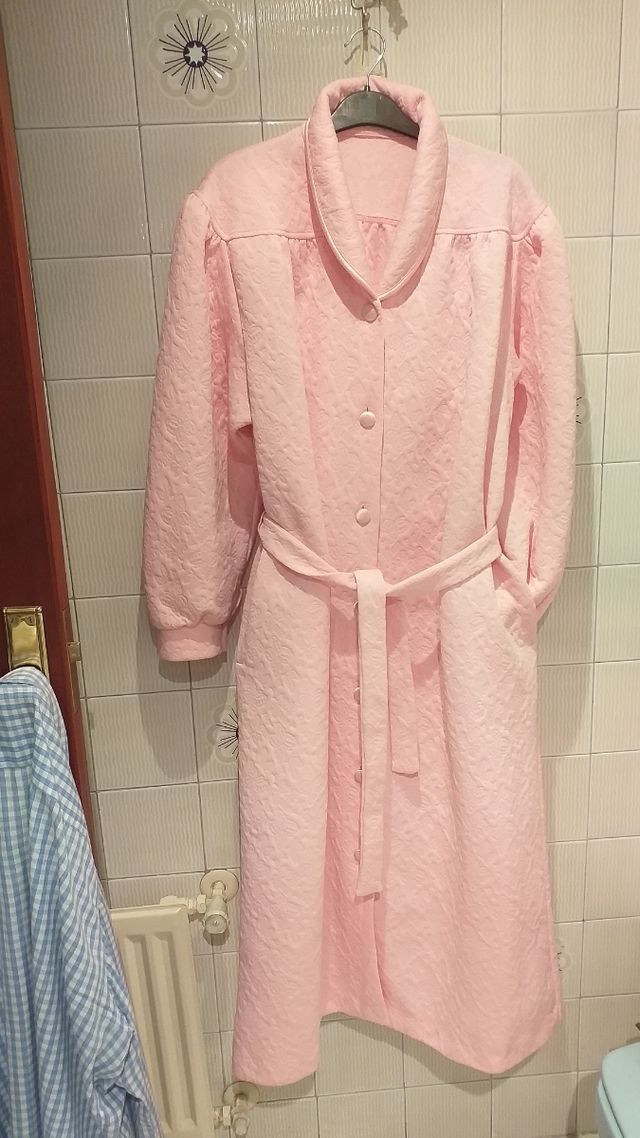 BATA DE CASA ROSA DE SEÑORA