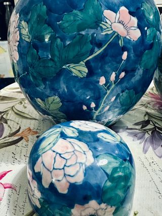 Coppia di vasi cinesi e coppa in ceramica vintage