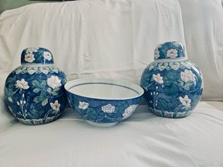Coppia di vasi cinesi e coppa in ceramica vintage
