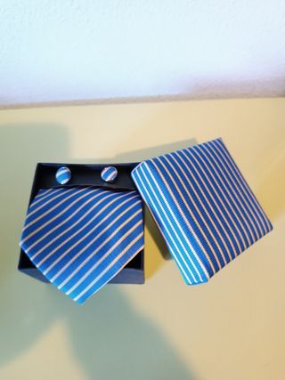 Corbata y gemelos a 2€