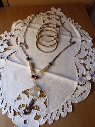 COLGANTE Y PULSERAS
