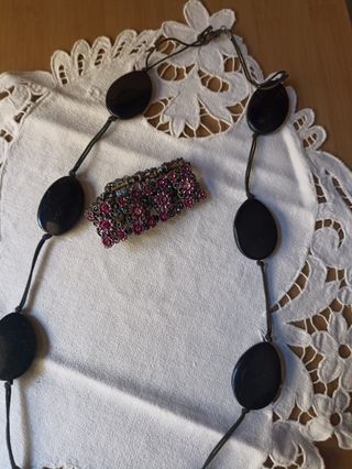 PULSERA ROSA Y COLLAR NEGRO