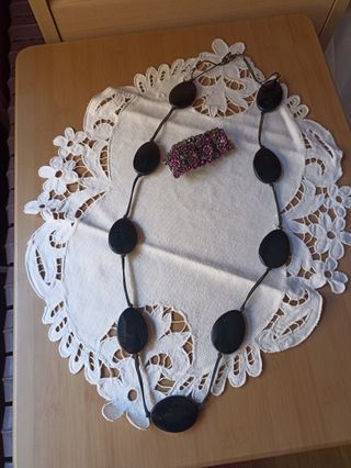 PULSERA ROSA Y COLLAR NEGRO