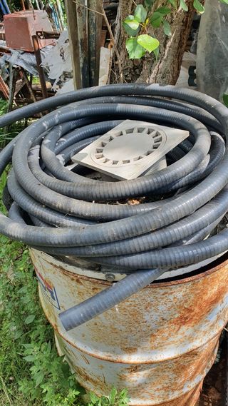 Codos pvc a 1.5e unidad , andamios etc