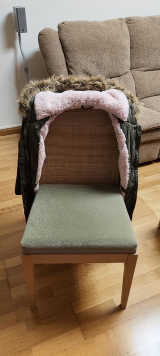 Abrigo niña verde kaki T 15/16 176cm.