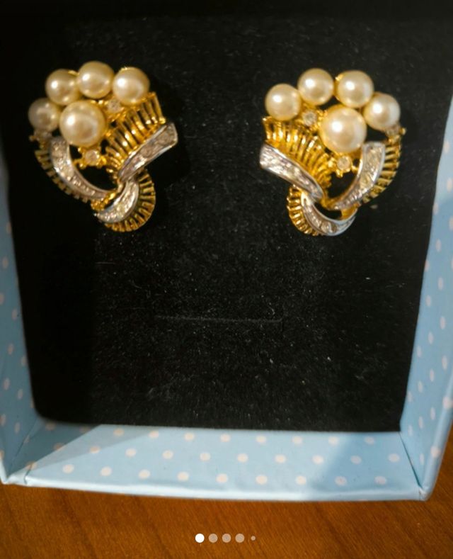 Pendientes plata chapada en oro.