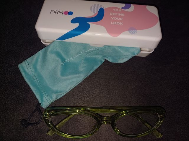 Gafas verdes claro con cristales