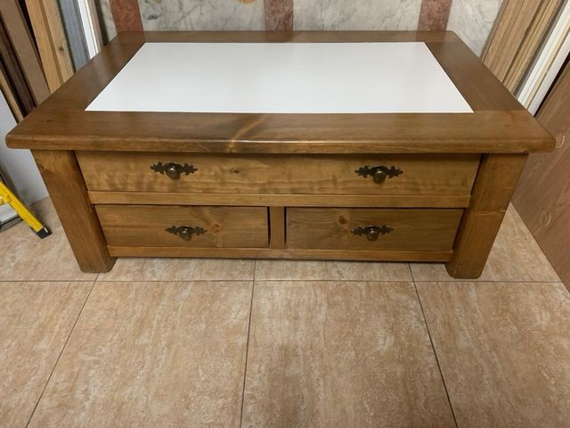 juego de mesas y sillas