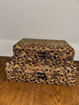 Juego de dos cajas decorativas de ante