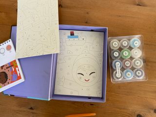 Colorea con arena juego manualidades