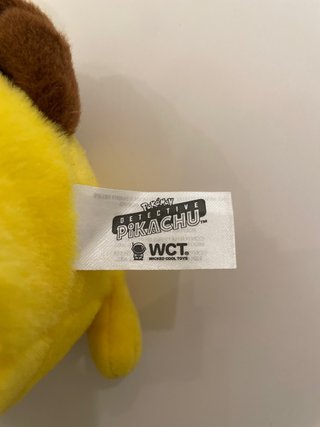 Peluche Detective Pikachu