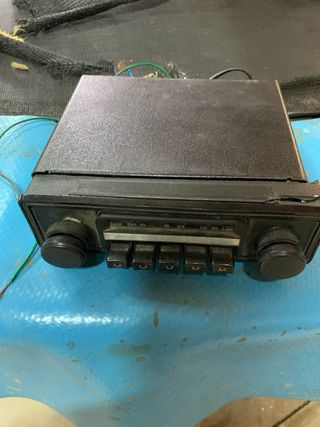 Radios antiguas para coche.