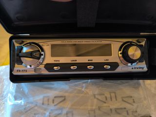 Radios antiguas para coche.