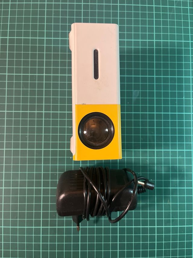 Proyector Deeplee Amarillo