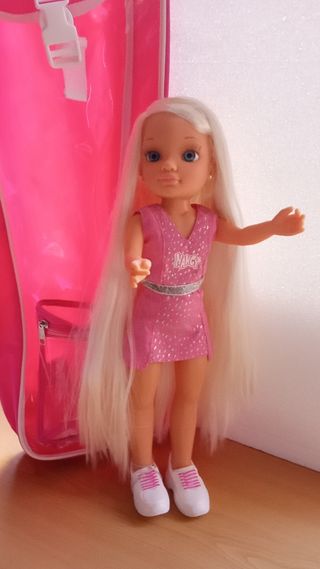 Nanci cabello largo