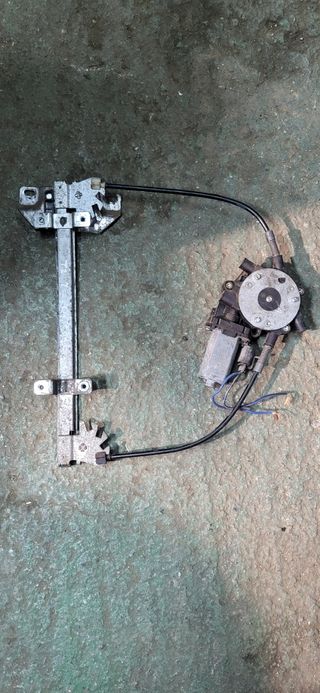 Elevalunas eléctrico terrano 2