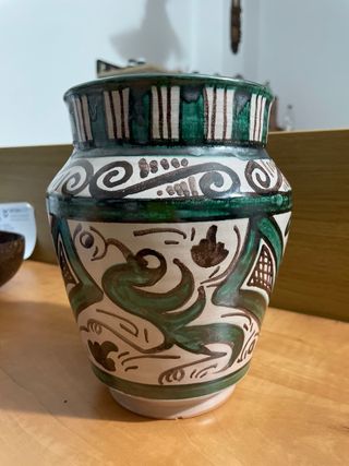 jarron decorativo echo por el artista Punter