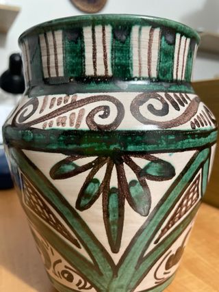 jarron decorativo echo por el artista Punter