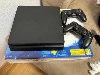 PS4 slim 500GB
