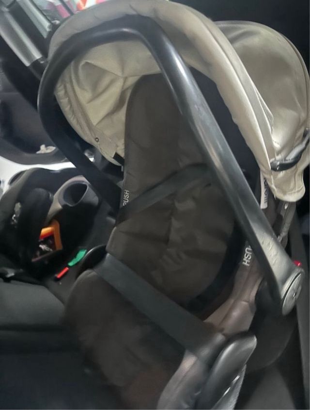 Saco porta bebe marca tuc tuc