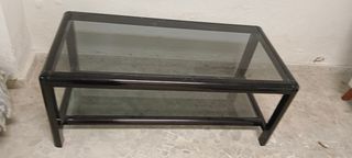 Mesa pequeña de cristal