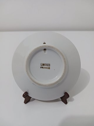 Adorno de porcelana. LIMOGES -FRANCE