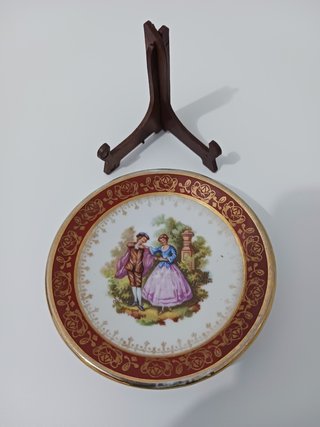 Adorno de porcelana. LIMOGES -FRANCE