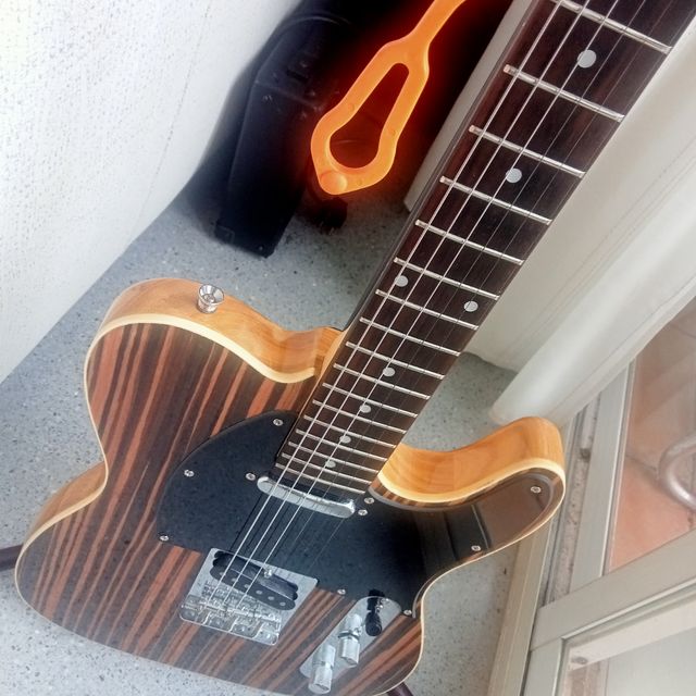 Telecaster bonita y original