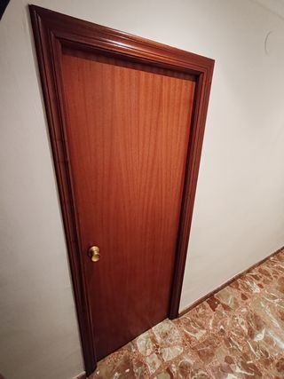 Hojas de puertas con tapajuntas