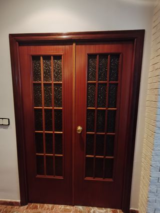 Hojas de puertas con tapajuntas