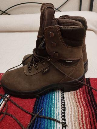 Botas de montaña Chiruca Goretex. Modelo Torcaz