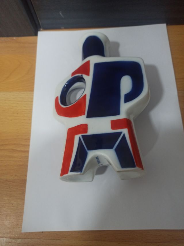 Jarrón de porcelana sargadelos