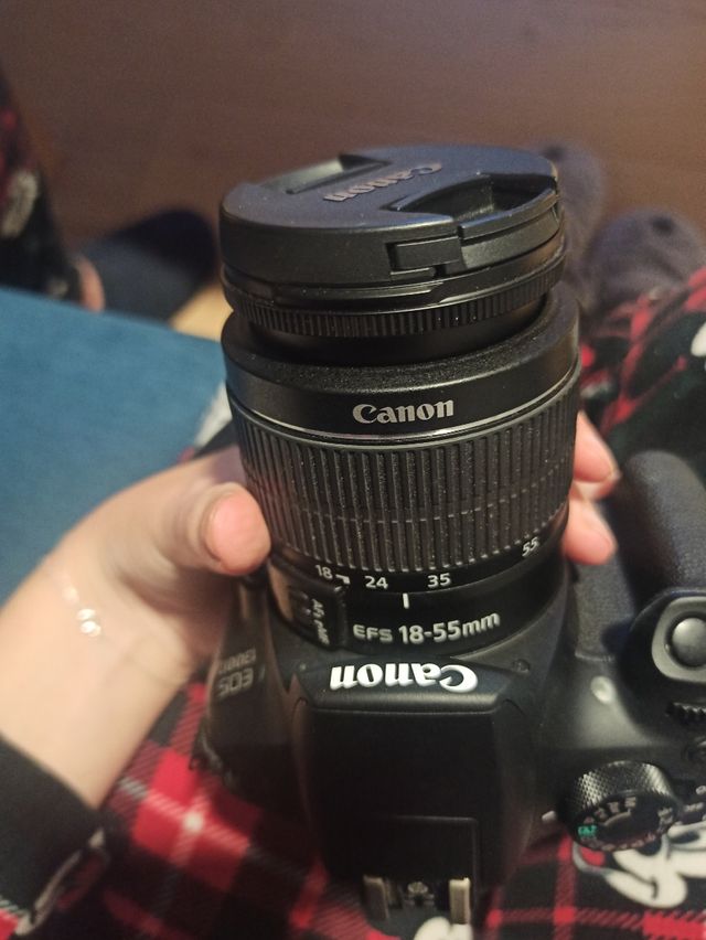 Cámara reflex Canon 1300D