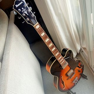  Ibanez jazz nueva con maleta 